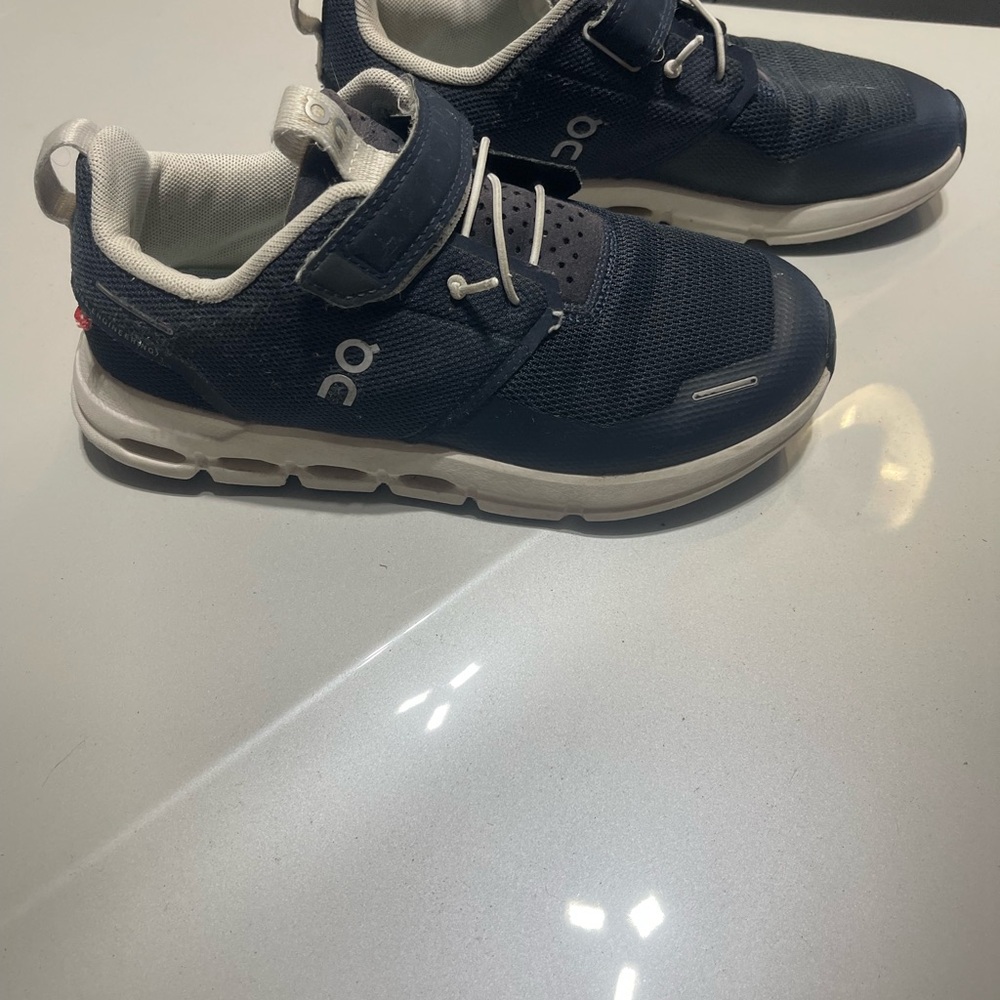 On Running Blue and White Sneakers Velcro Comfort